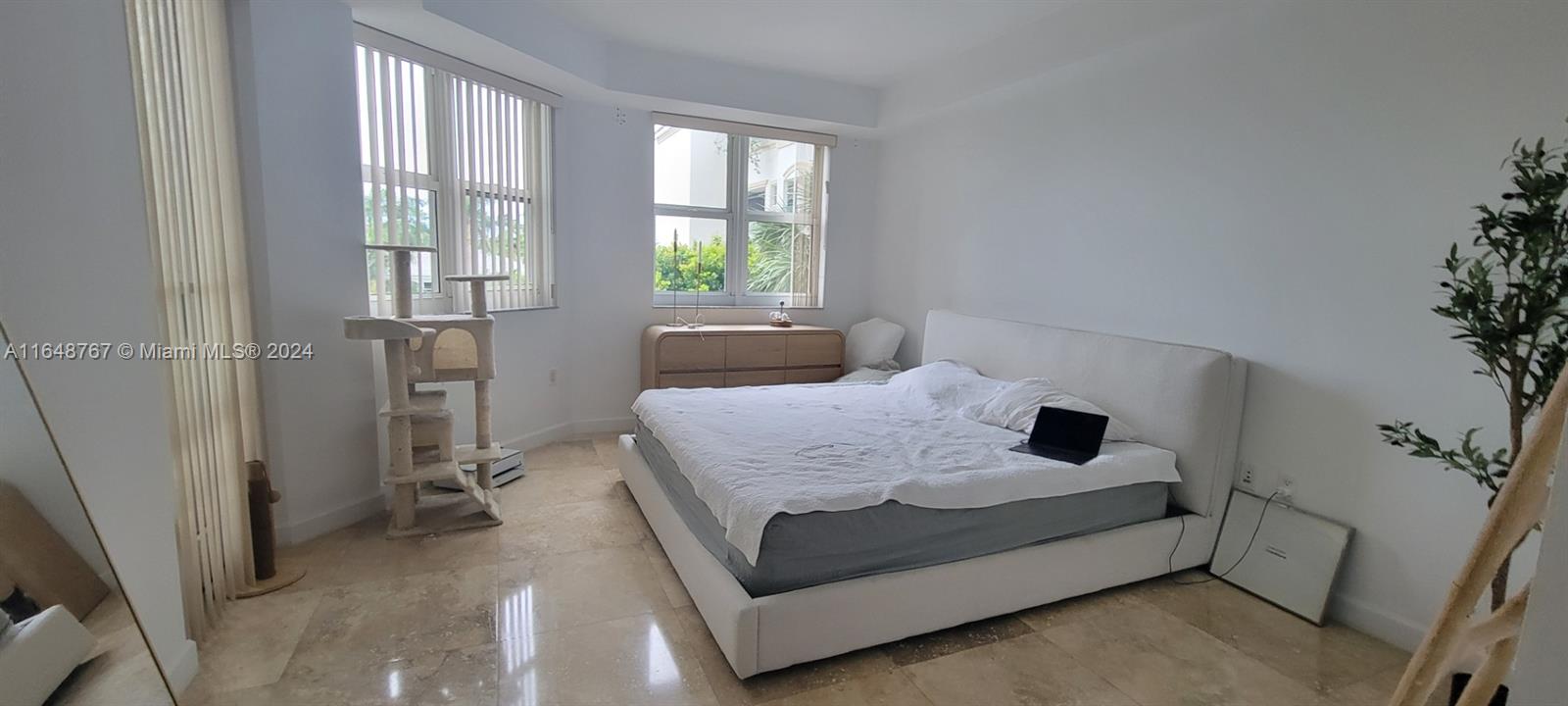 TURNBERRY VILLAGE SO TOWE - Residential