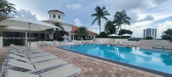 TURNBERRY VILLAGE SO TOWE - Residential