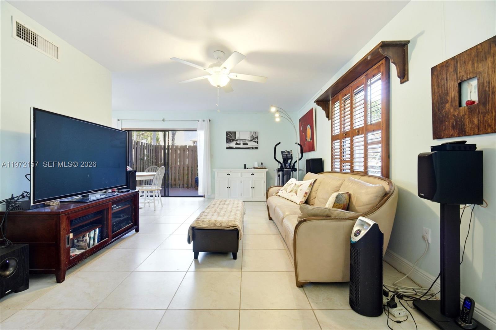 GREENGLADES CONDO 1 - Residential