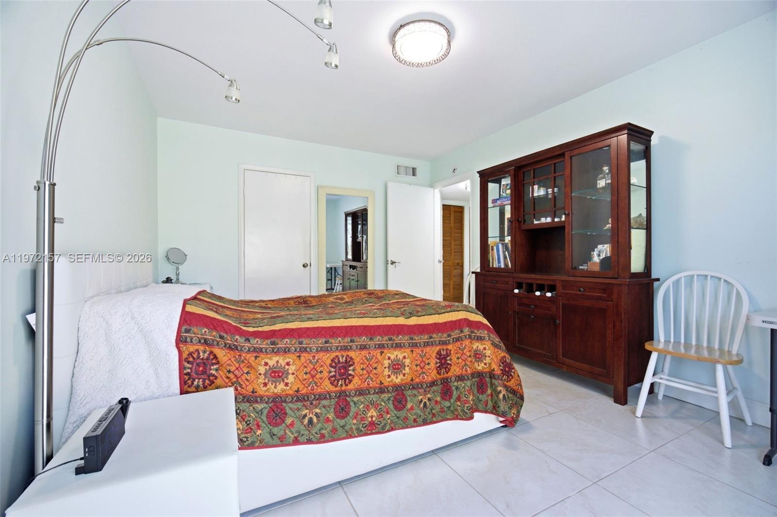 GREENGLADES CONDO 1 - Residential