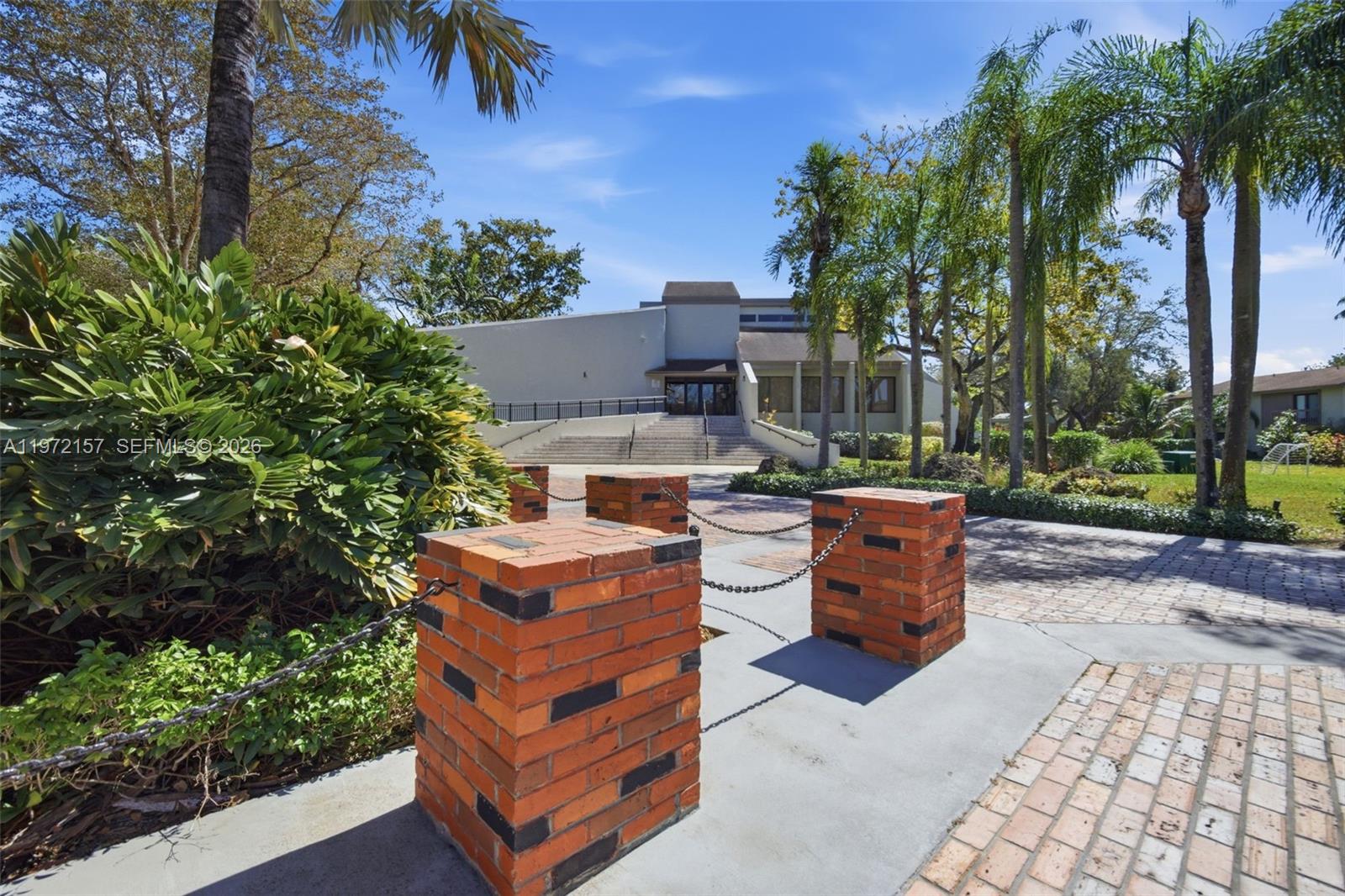 GREENGLADES CONDO 1 - Residential