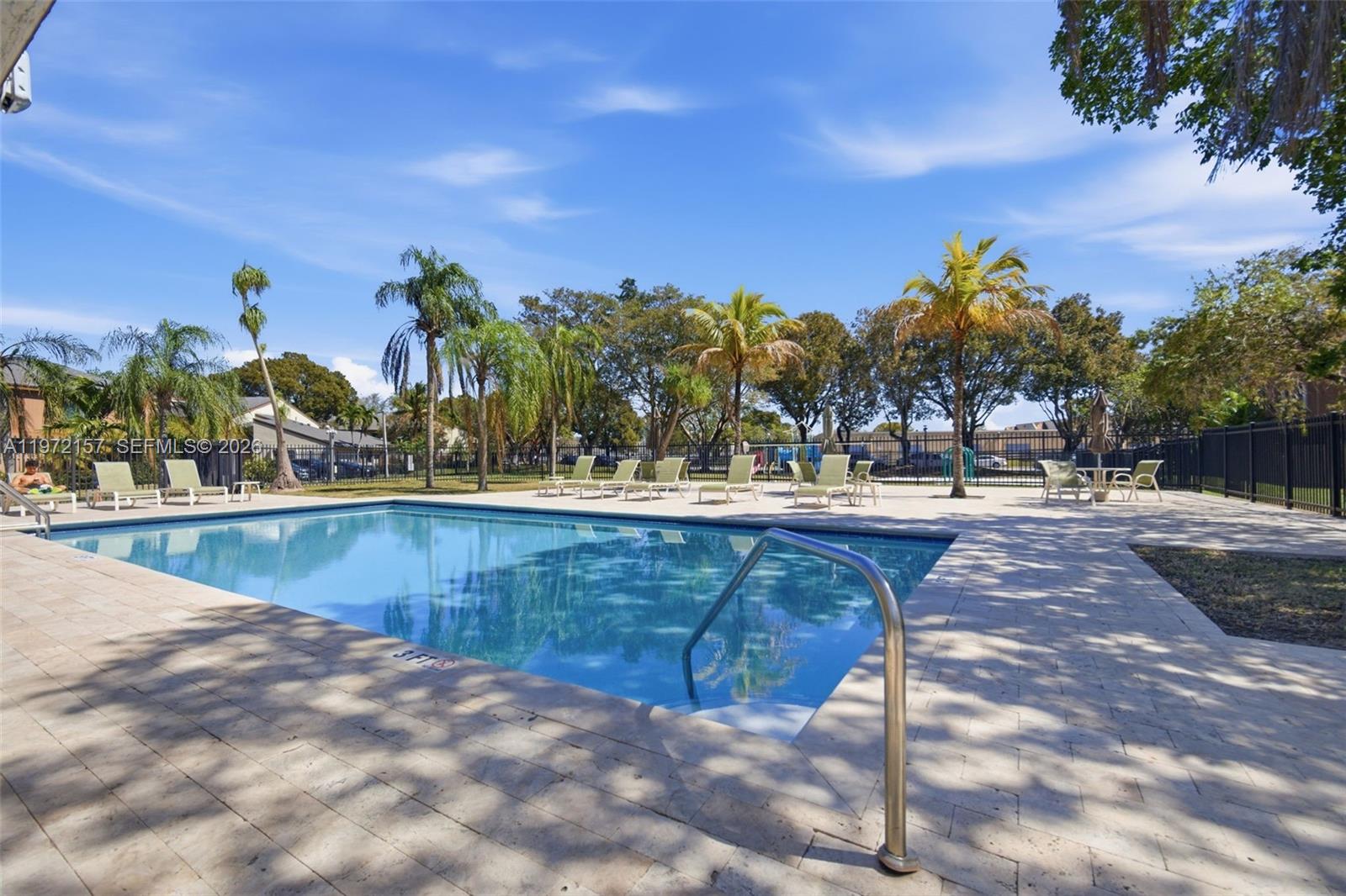 GREENGLADES CONDO 1 - Residential