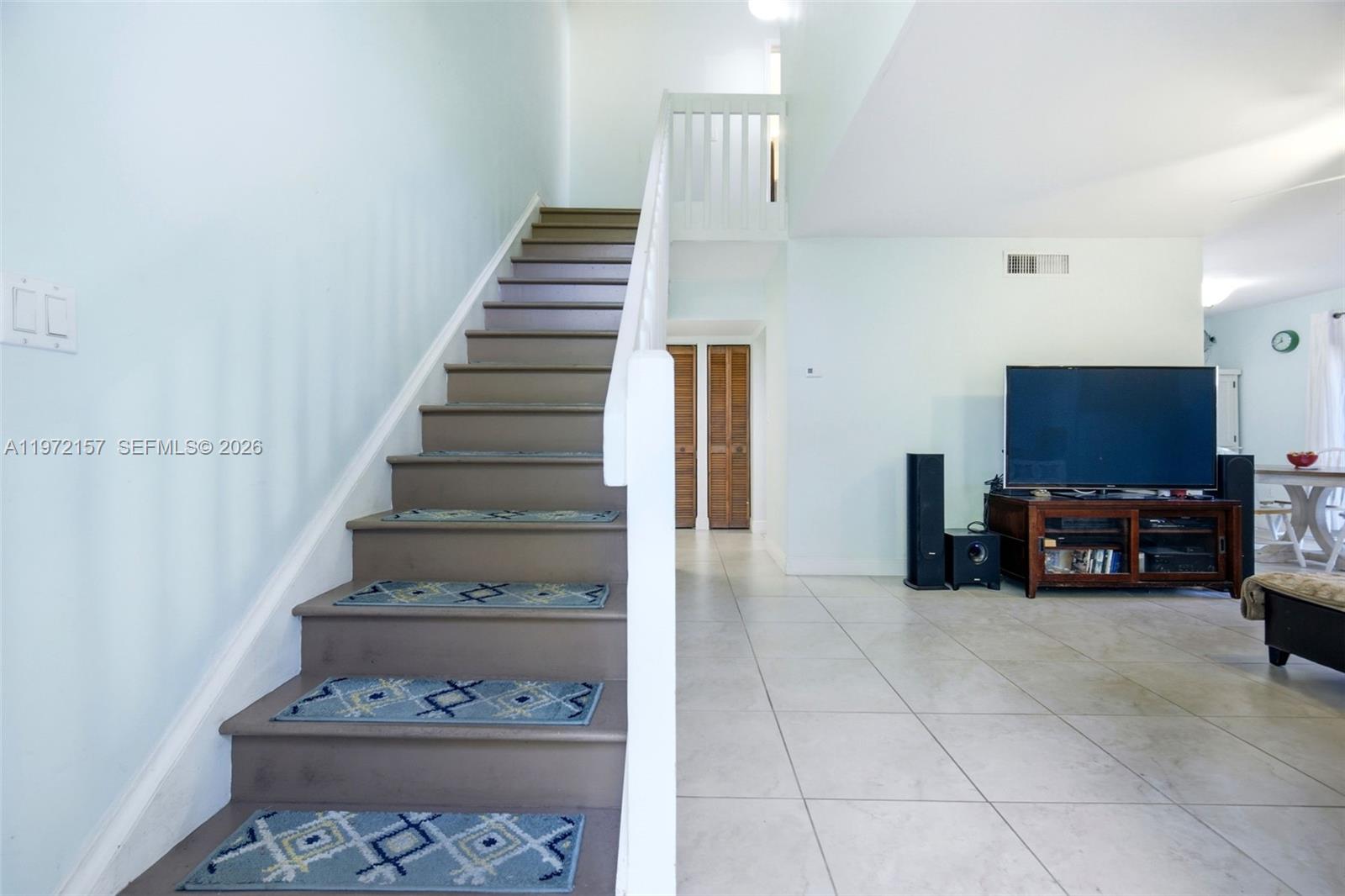 GREENGLADES CONDO 1 - Residential