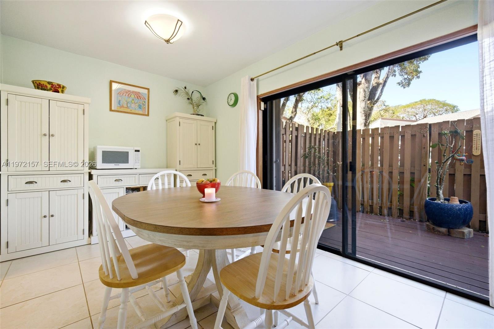 GREENGLADES CONDO 1 - Residential