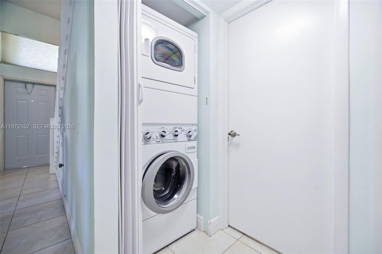 GREENGLADES CONDO 1 - Residential