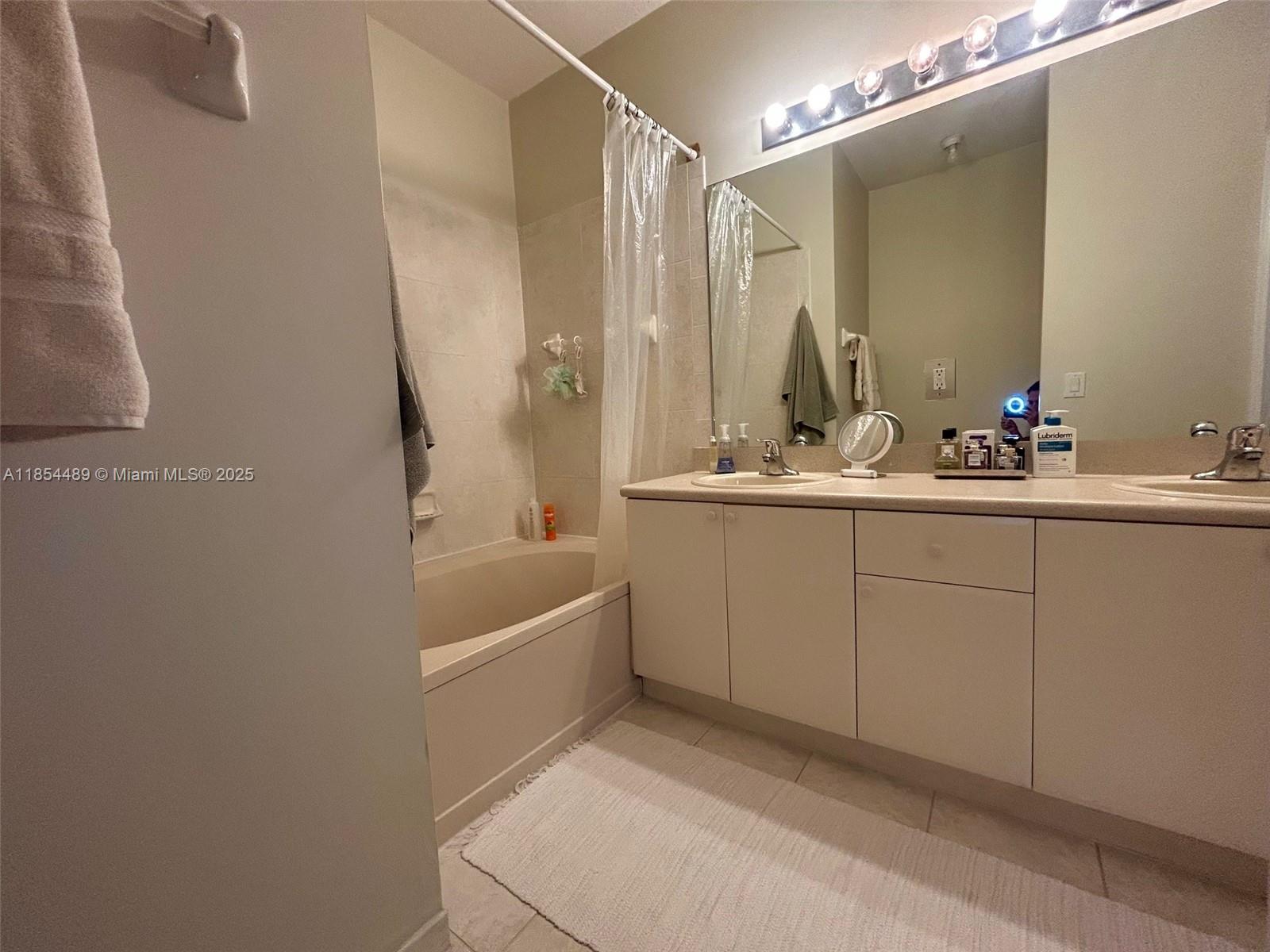 SHOMA COURTYARDS - Residential