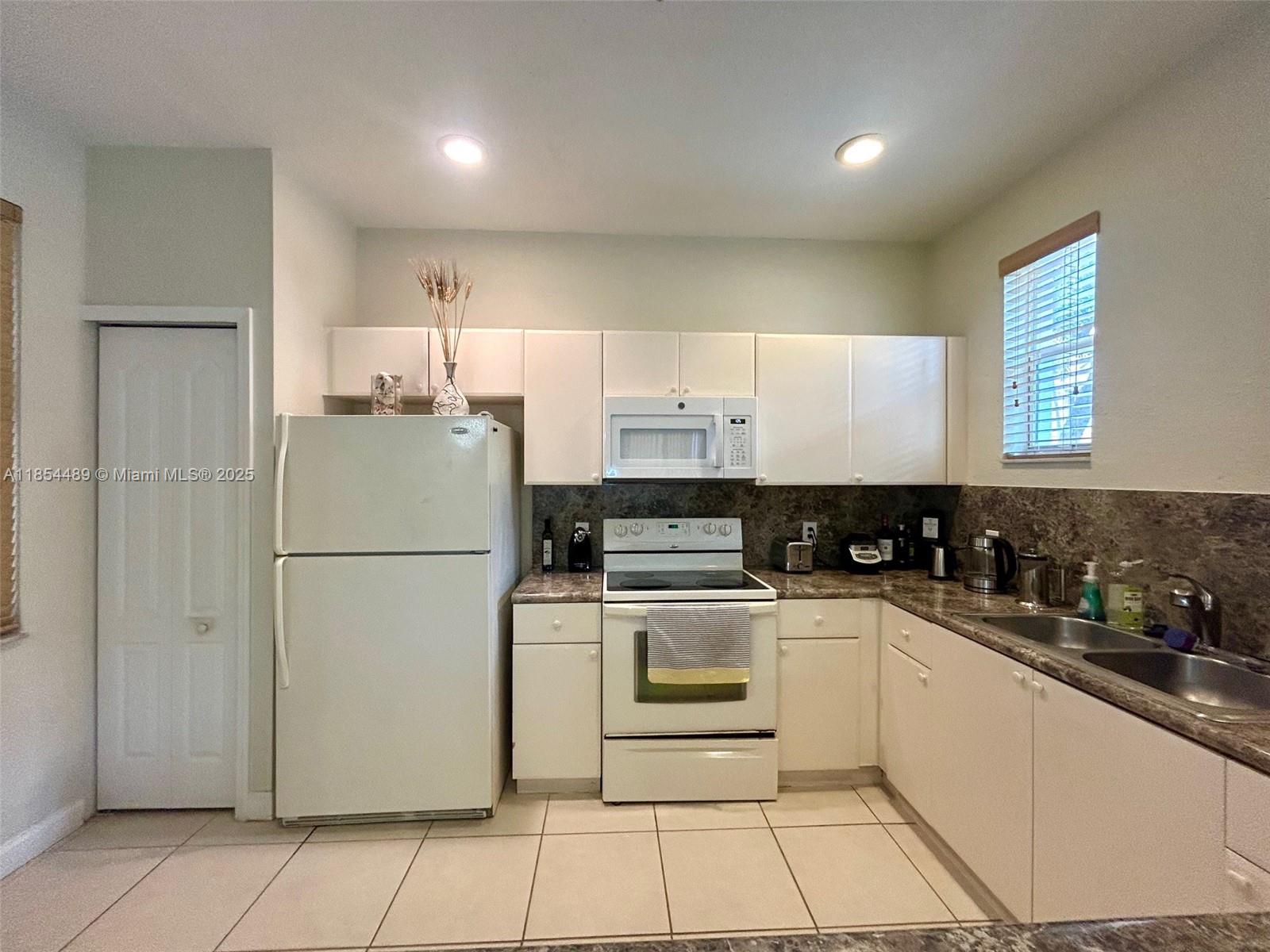 SHOMA COURTYARDS - Residential