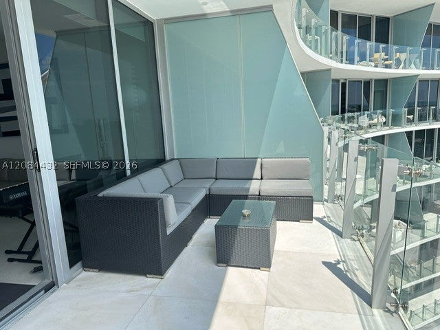 1 Collins Ave 602