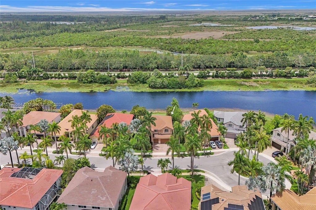 Photo of 2509 Hunters Run Way, Weston, FL 33327 (MLS # A11896084)