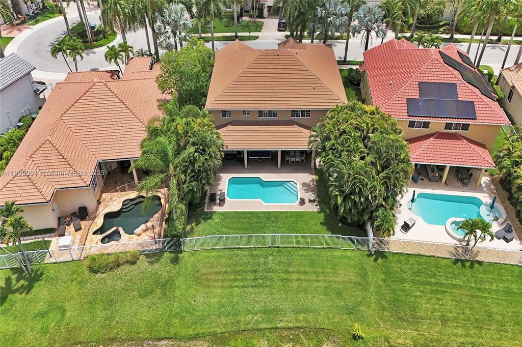 Photo of 2509 Hunters Run Way, Weston, FL 33327 (MLS # A11896084)