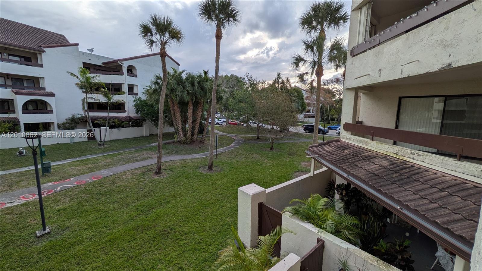 KENLAND BEND SOUTH CONDO - Residential