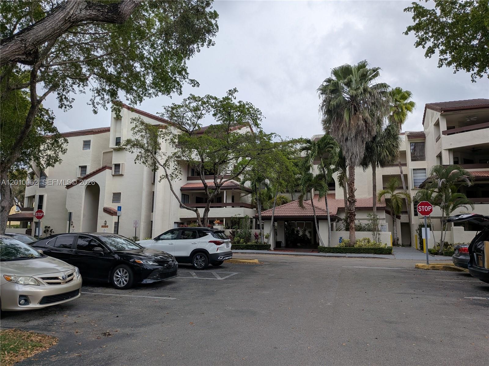 KENLAND BEND SOUTH CONDO - Residential