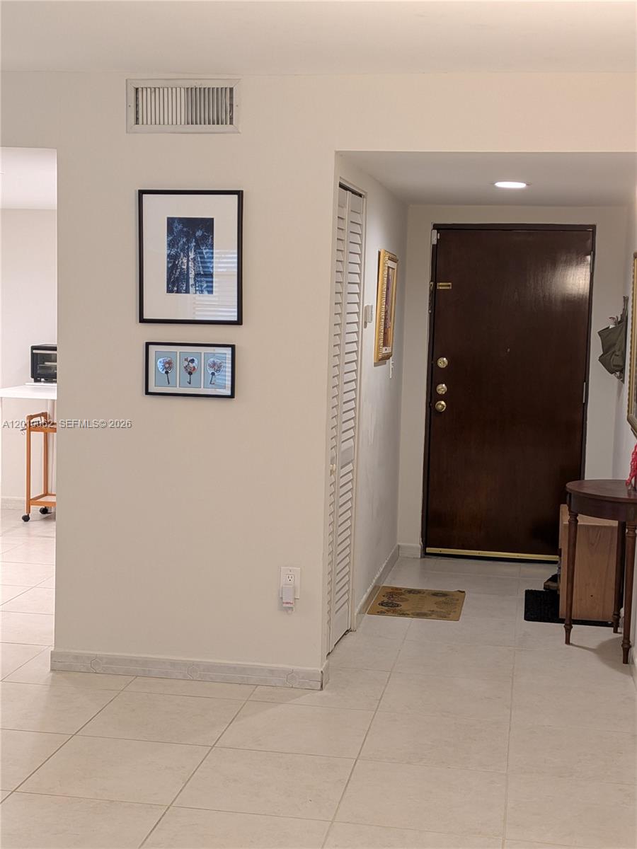 KENLAND BEND SOUTH CONDO - Residential