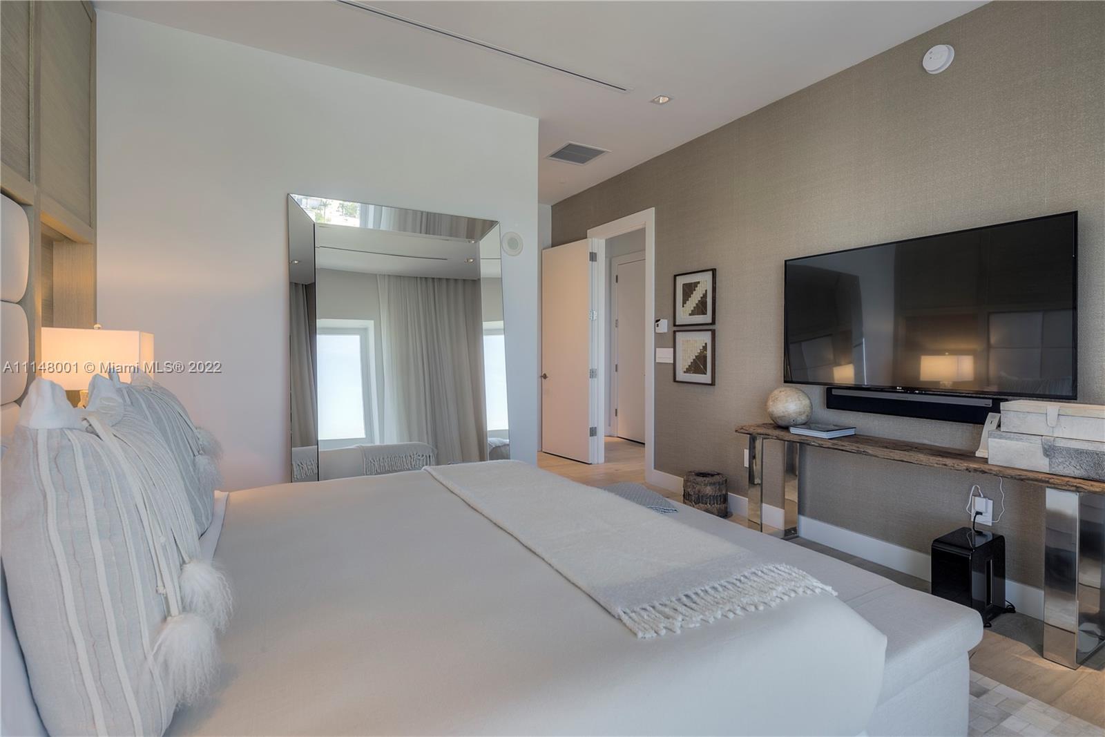 1 Hotel & Homes - Residential