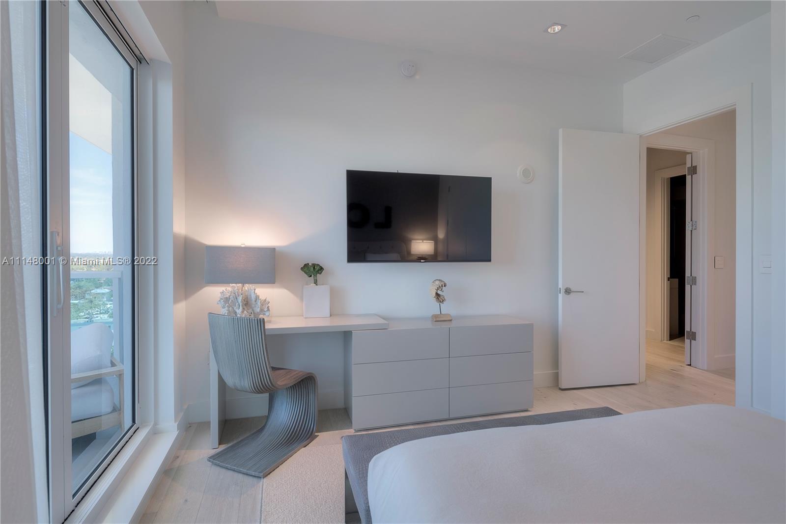 1 Hotel & Homes - Residential