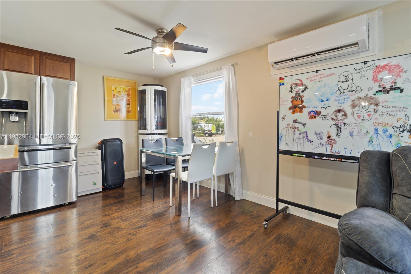 RAVENSWOOD ESTATES & MARI - Residential