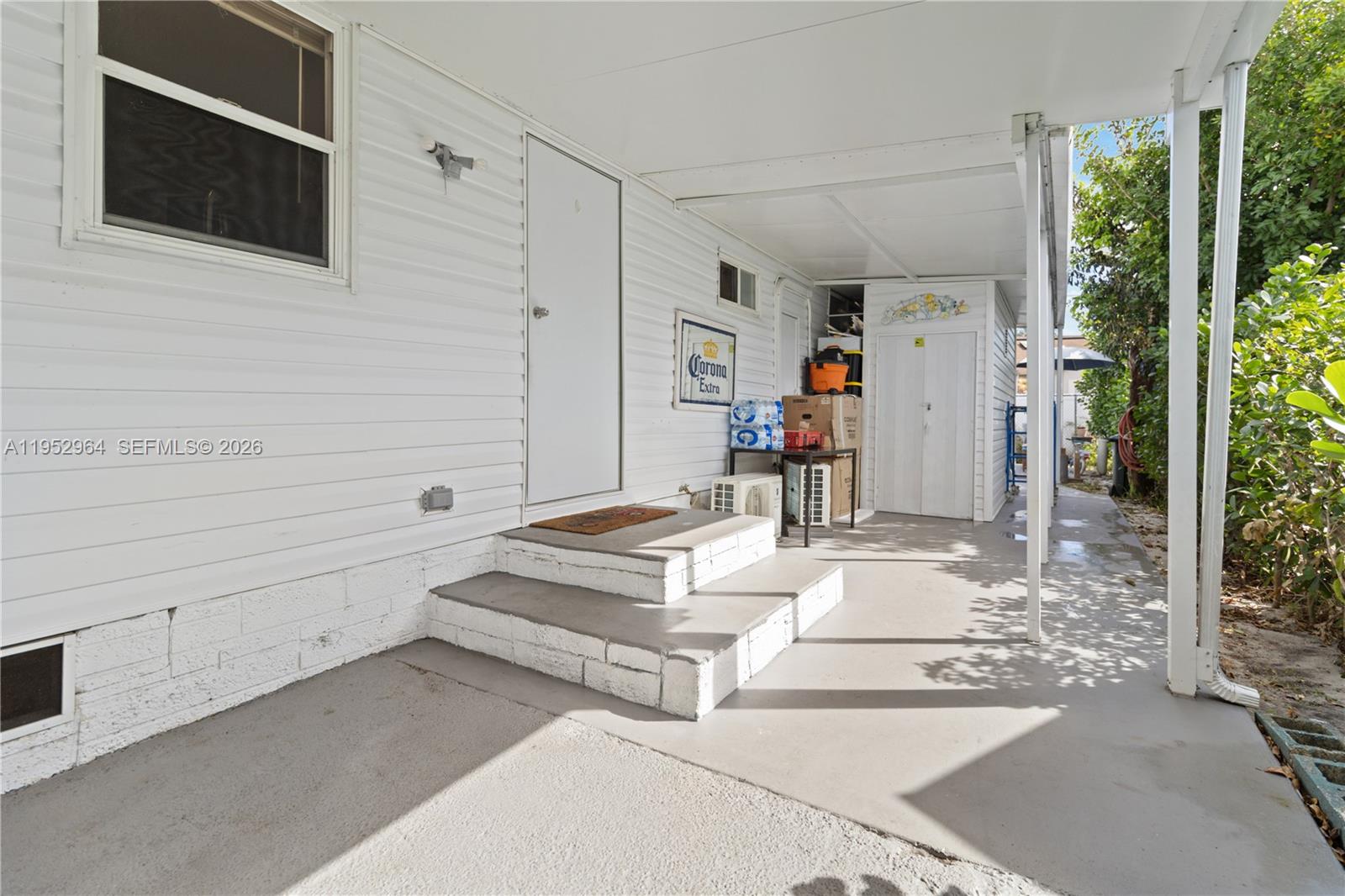 RAVENSWOOD ESTATES & MARI - Residential