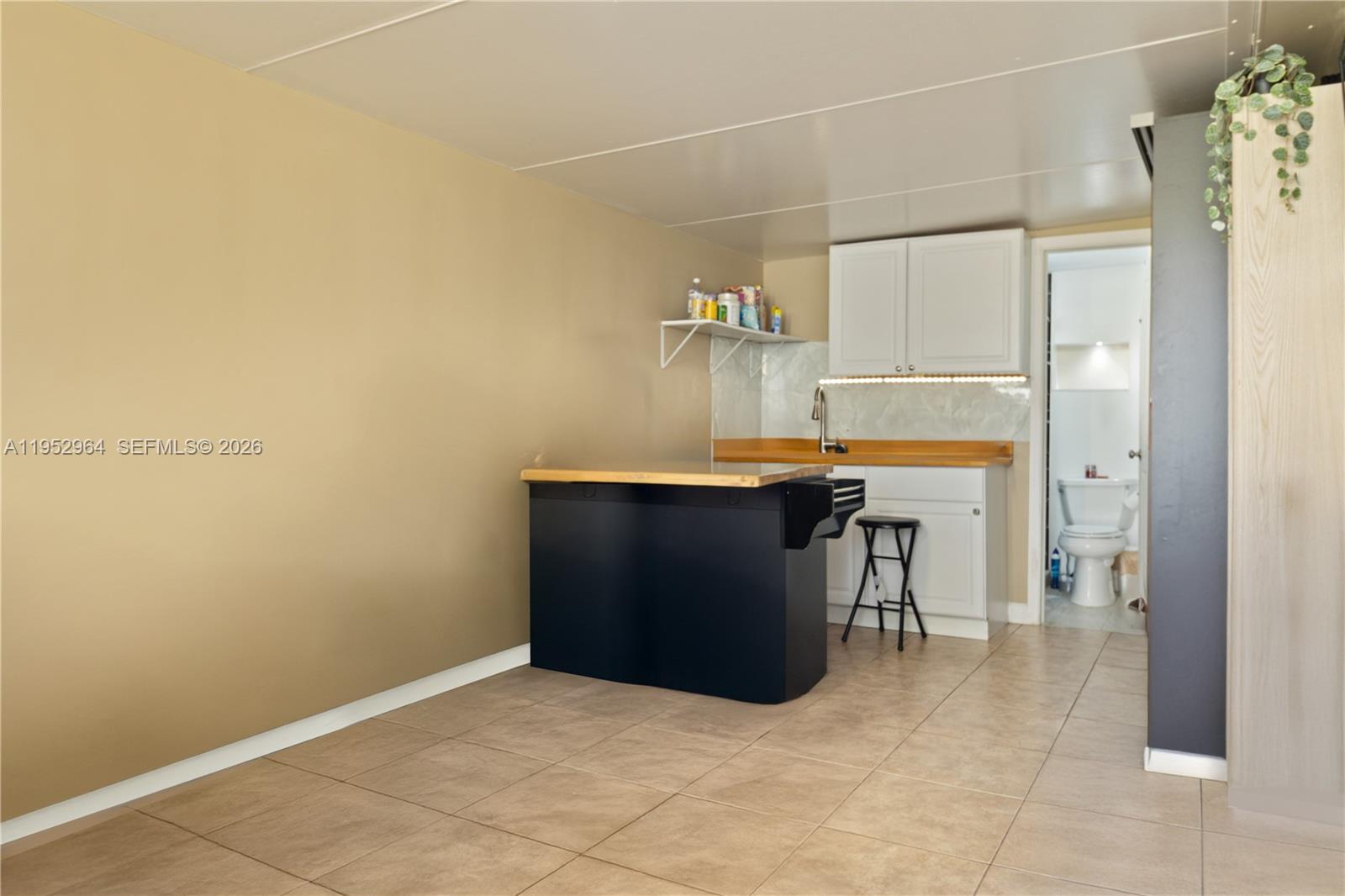 RAVENSWOOD ESTATES & MARI - Residential