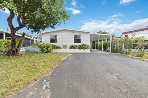 5720 SW Cypress Dr Dania Beach FL 33312