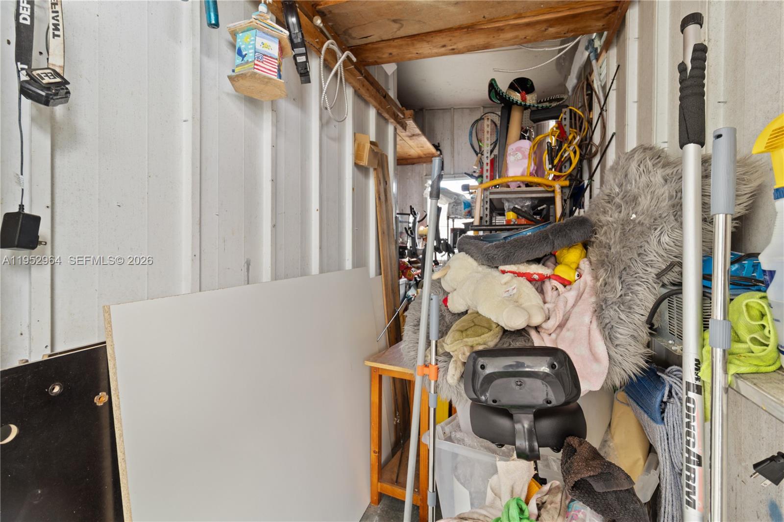 RAVENSWOOD ESTATES & MARI - Residential