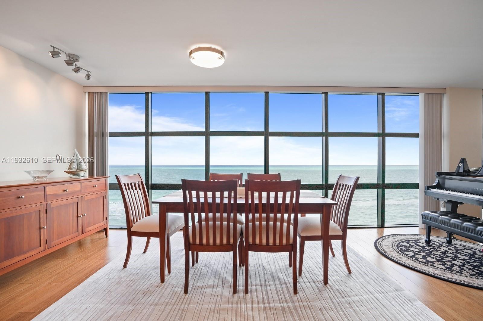 MAR DEL PLATA CONDO - Residential