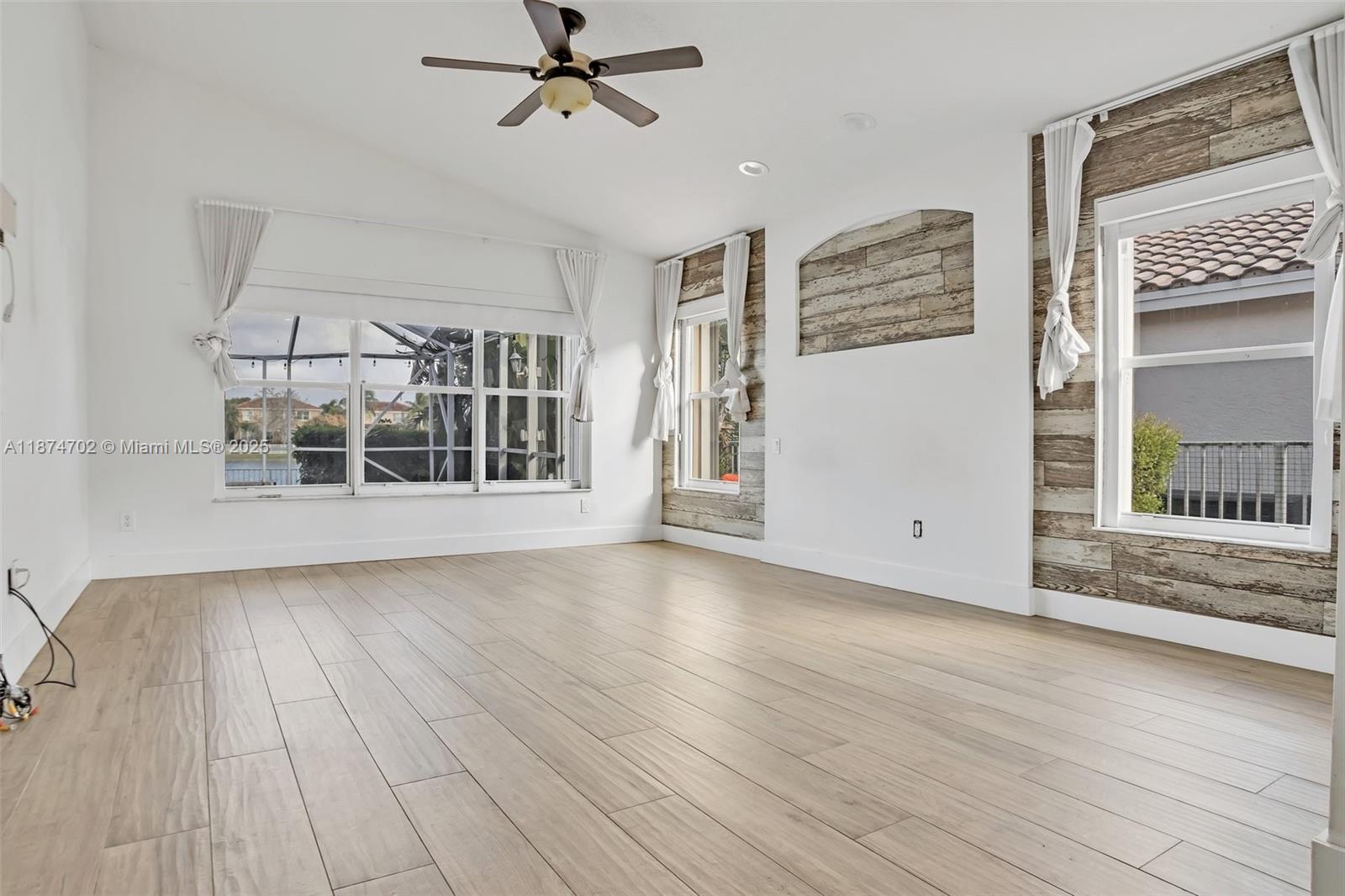 VULCAN MATERIALS COMPANY - Residential Lease