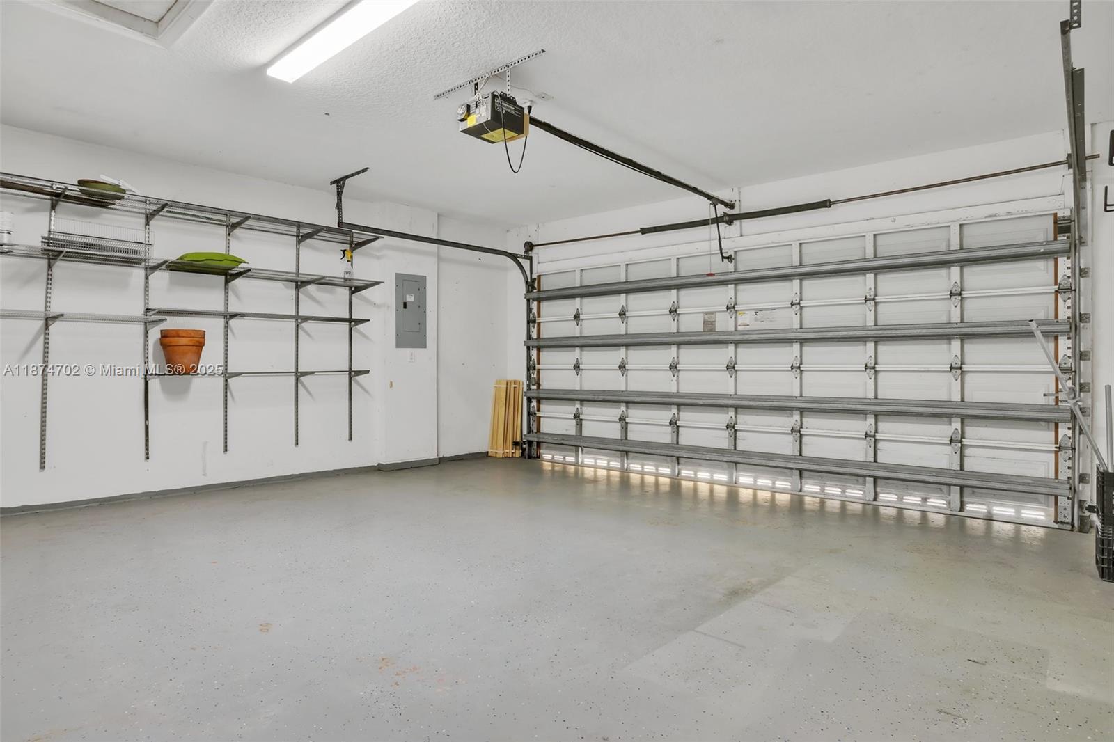 VULCAN MATERIALS COMPANY - Residential Lease