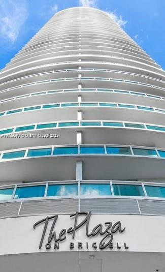 951 Brickell Ave 405