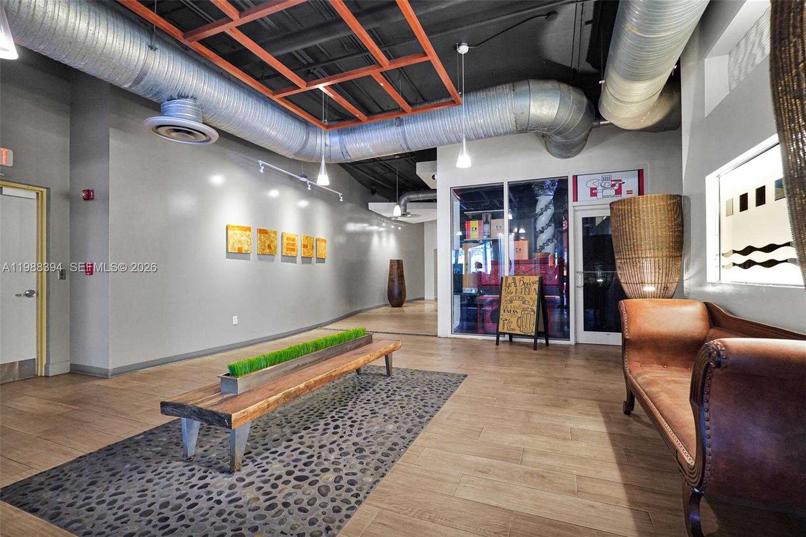 NEO CONDO - Residential