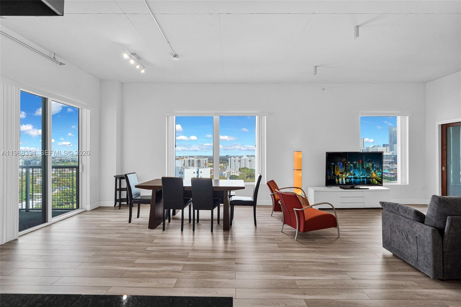 NEO CONDO - Residential