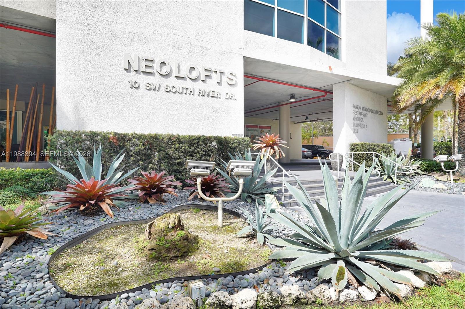 NEO CONDO - Residential