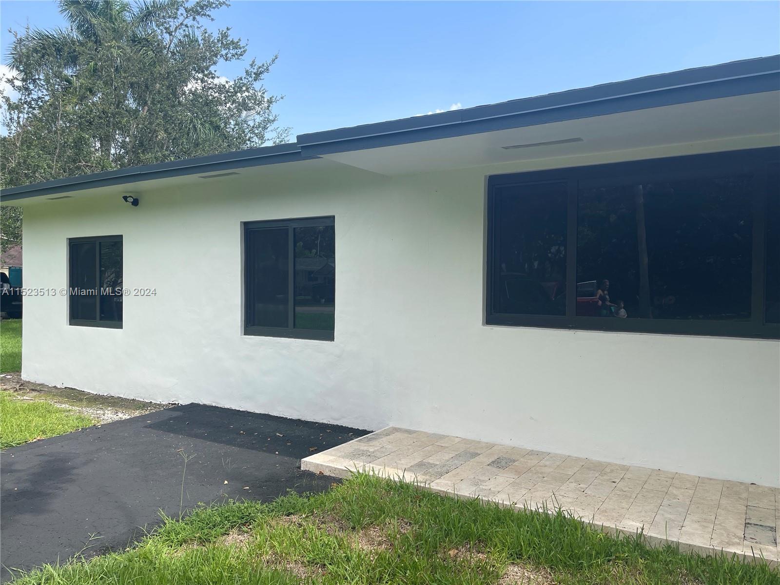 CLUB MANOR - Residential Lease