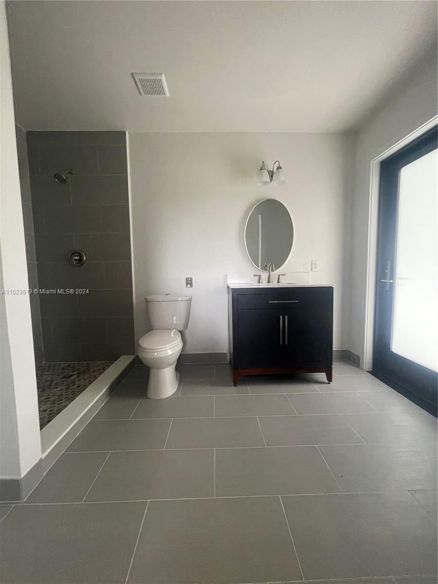 CLUB MANOR - Residential Lease