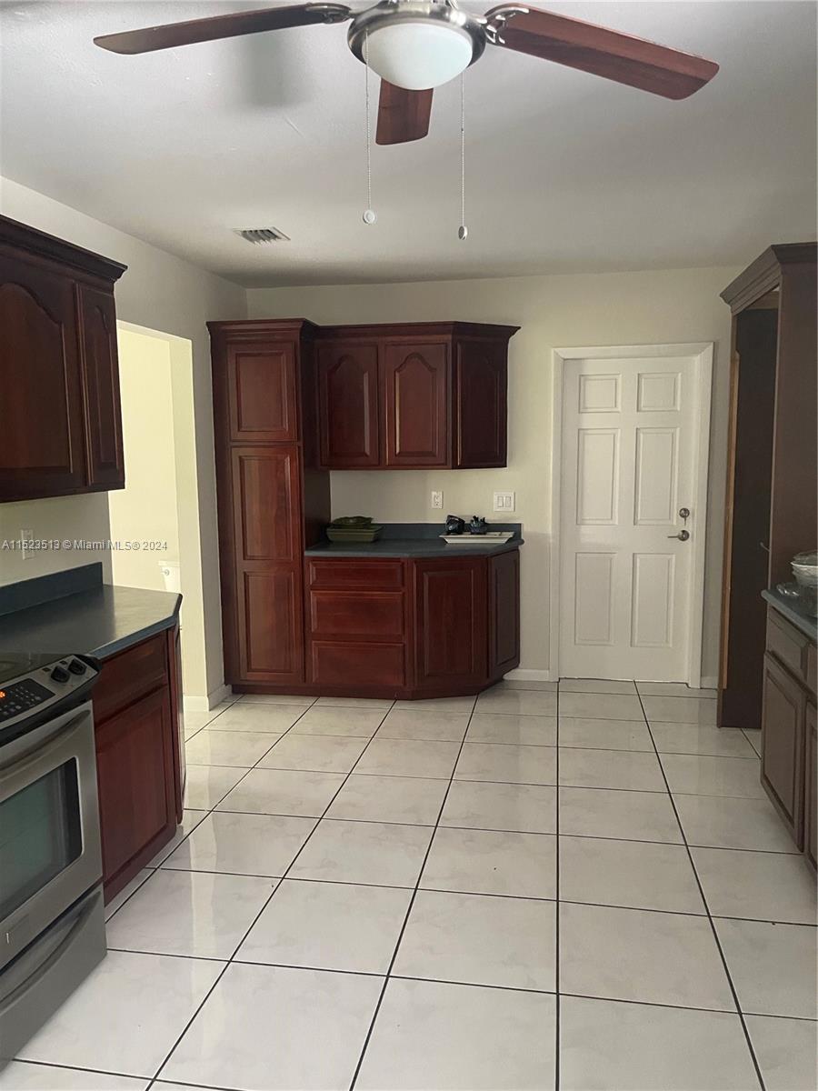 CLUB MANOR - Residential Lease