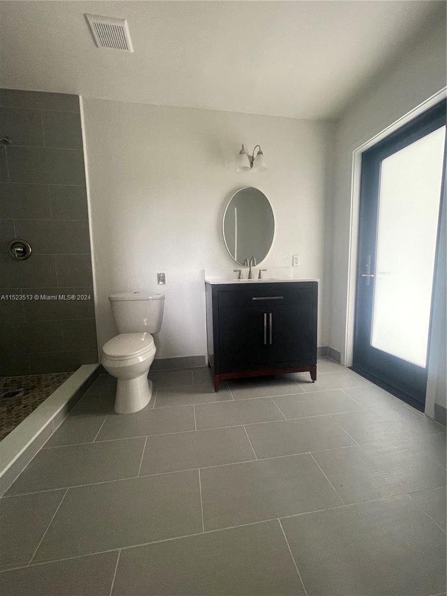 CLUB MANOR - Residential Lease