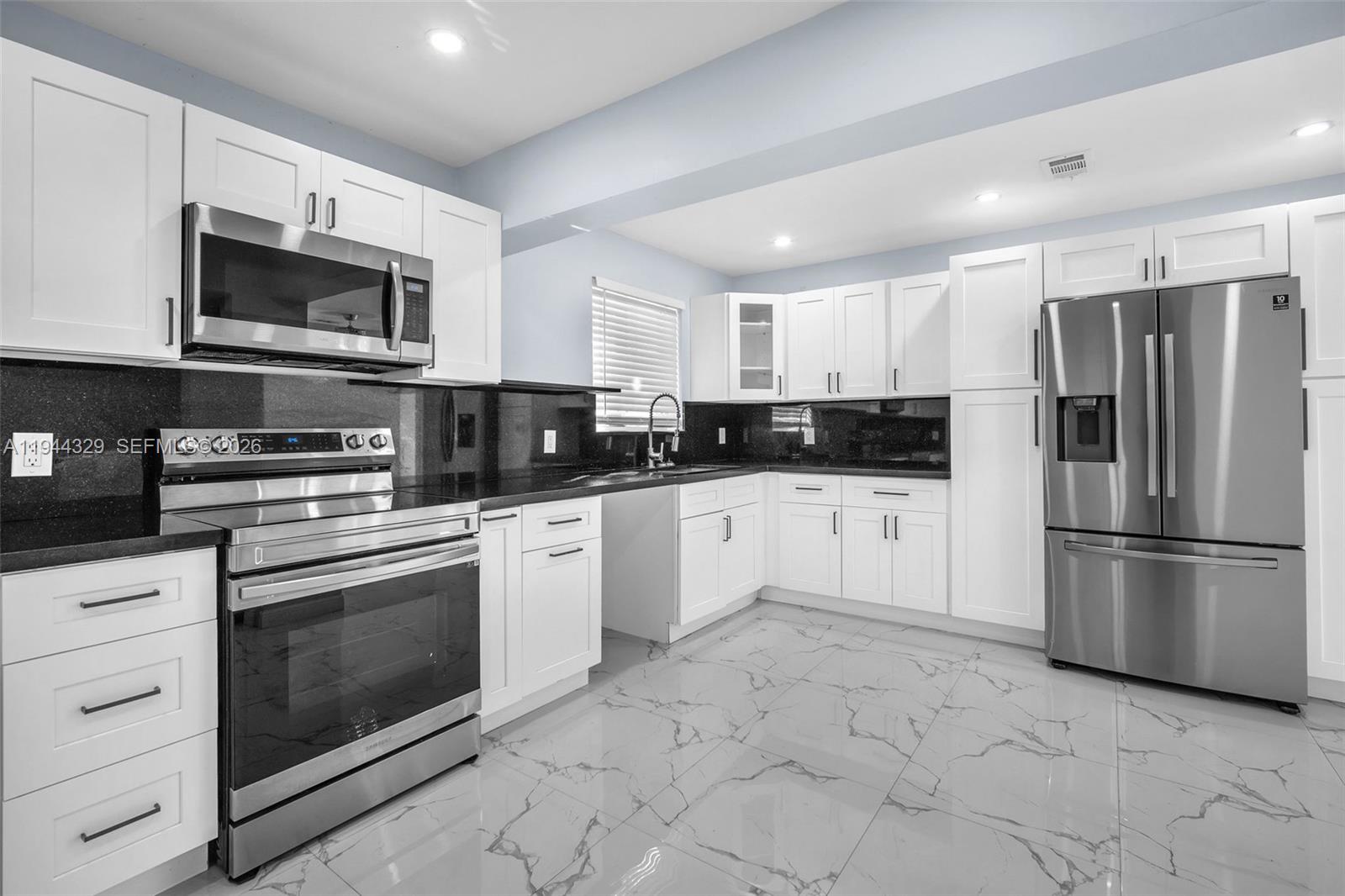 VISTA VERDE SEC TWO - Residential