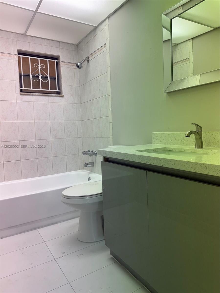 MADRID TERRACE CONDO - Residential