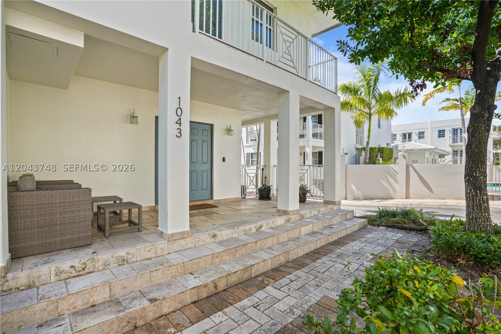 1043 SW 9th Ct F-1