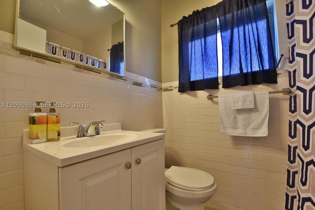 Photo of 250 SE Park St #1, Dania Beach, FL 33004 (MLS # A12060868)