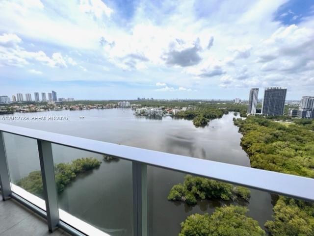 MARINA PALMS RESIDENCES S - Residential Lease