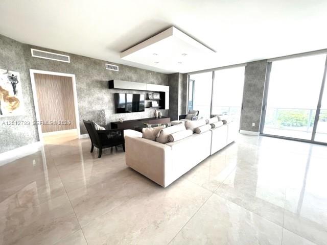 MARINA PALMS RESIDENCES S - Residential Lease
