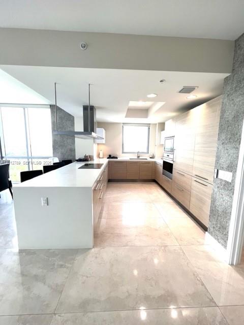 MARINA PALMS RESIDENCES S - Residential Lease