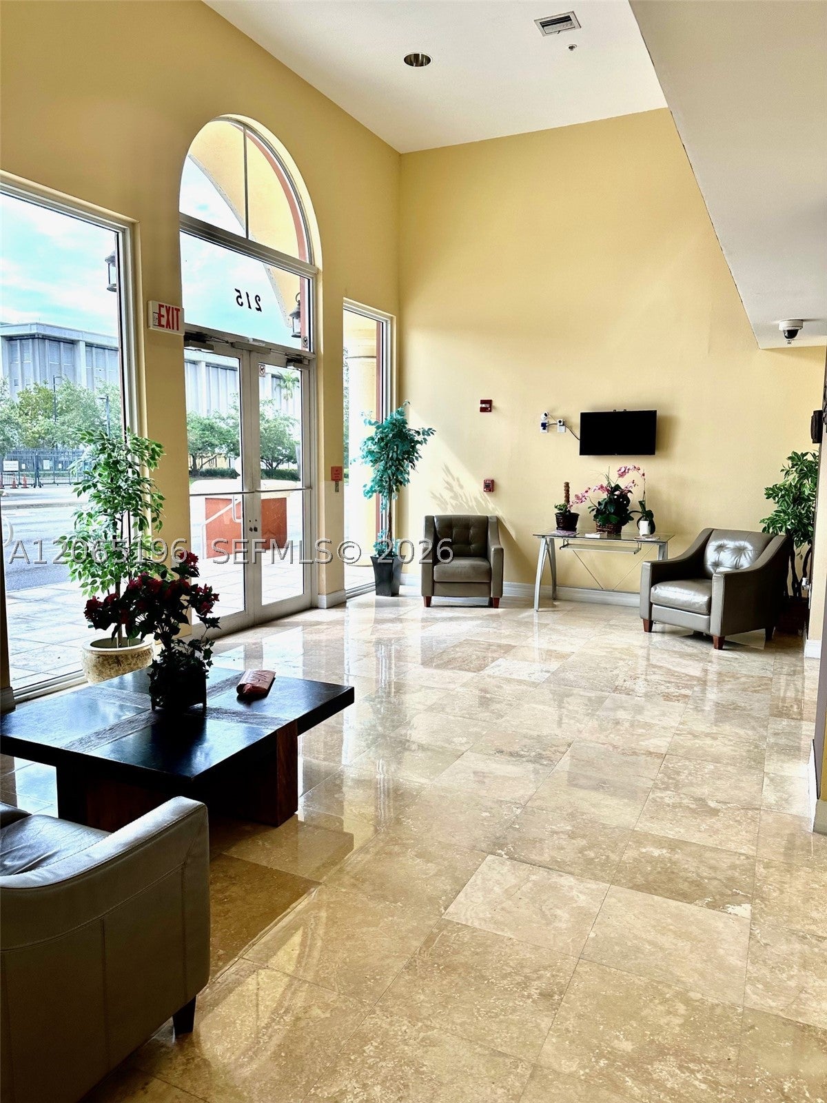 215 SW 42nd Ave 401, Miami FL 33134