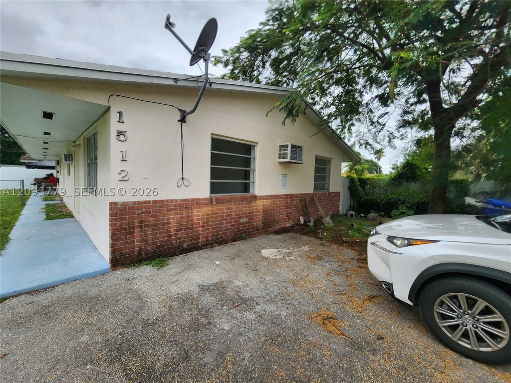 Photo of 1512 N 19th Ave #2, Hollywood, FL 33020 (MLS # A12093779)