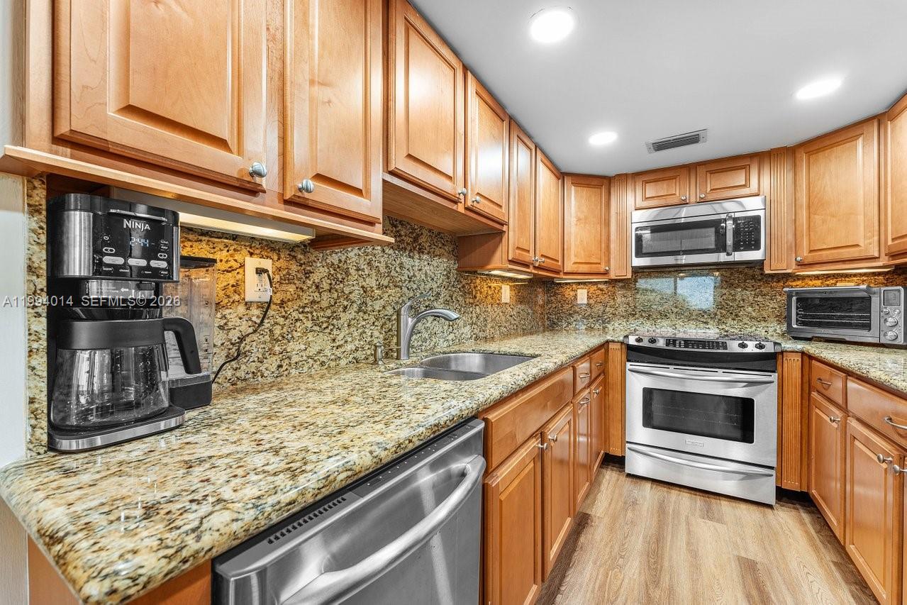 EVERGLADES OF NORTH PALM - Residential