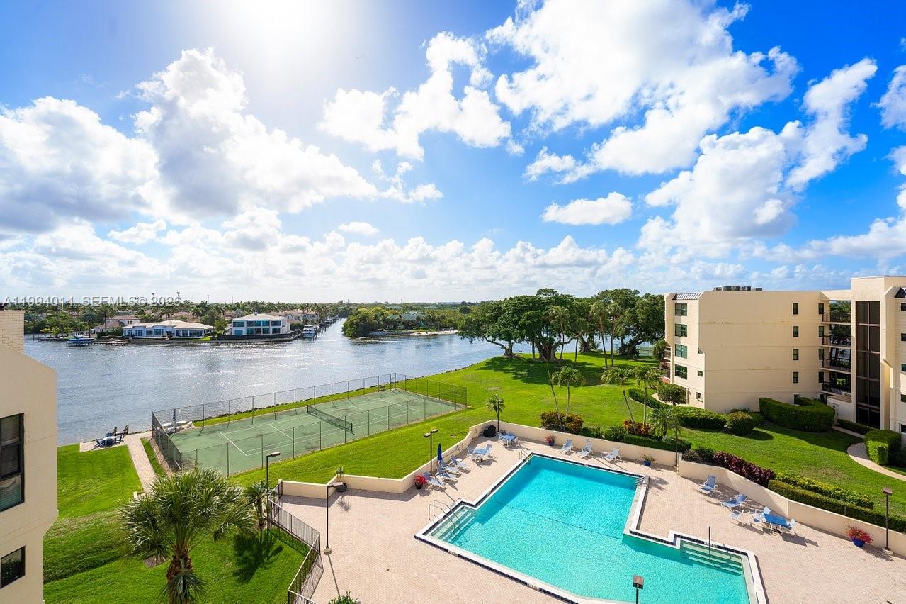 EVERGLADES OF NORTH PALM - Residential