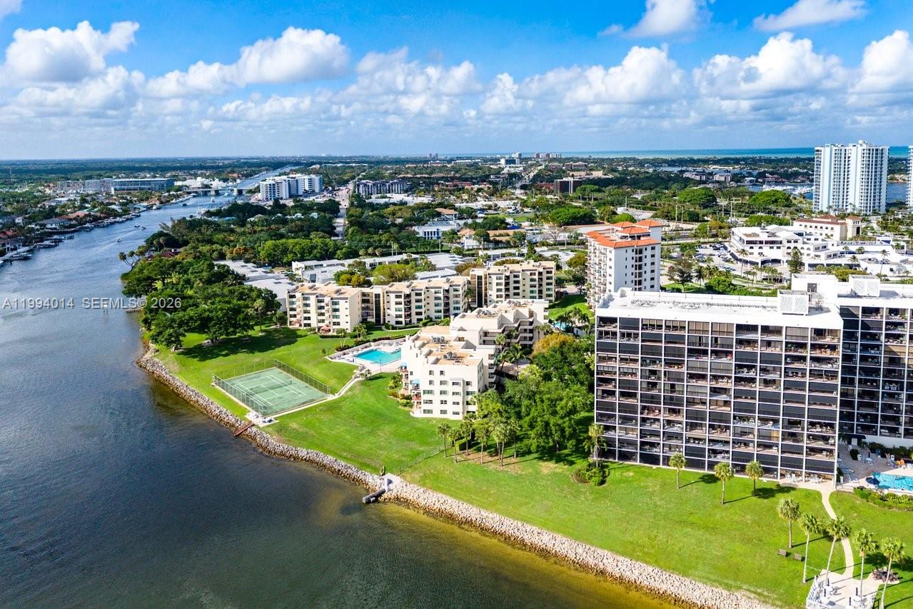 EVERGLADES OF NORTH PALM - Residential