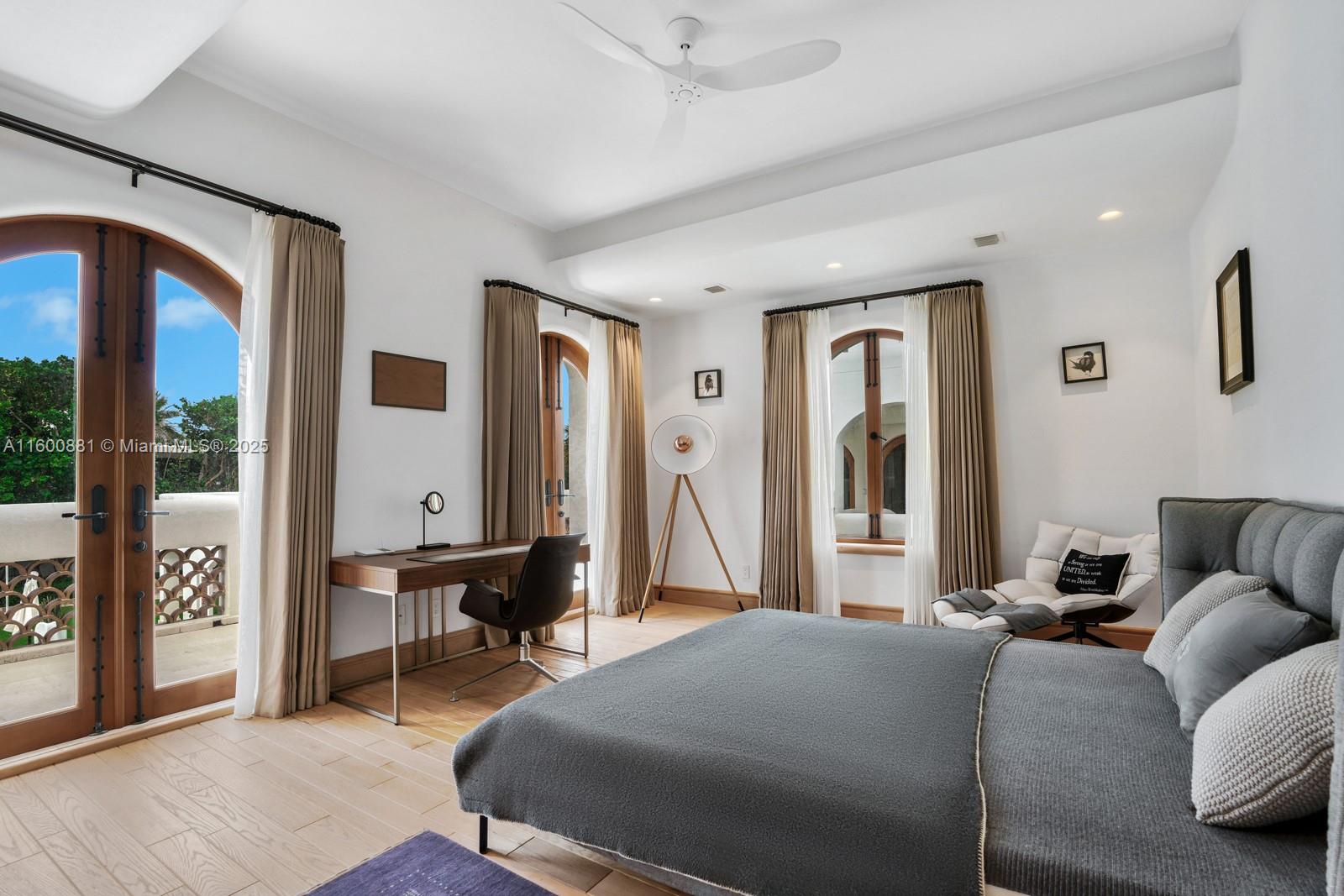 GOLDEN BEACH SEC B - Residential