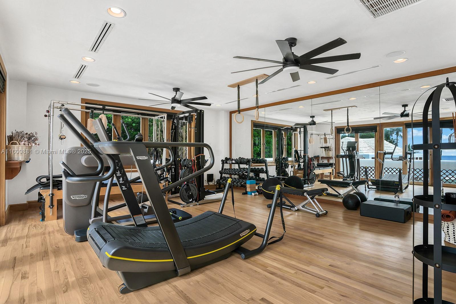 GOLDEN BEACH SEC B - Residential