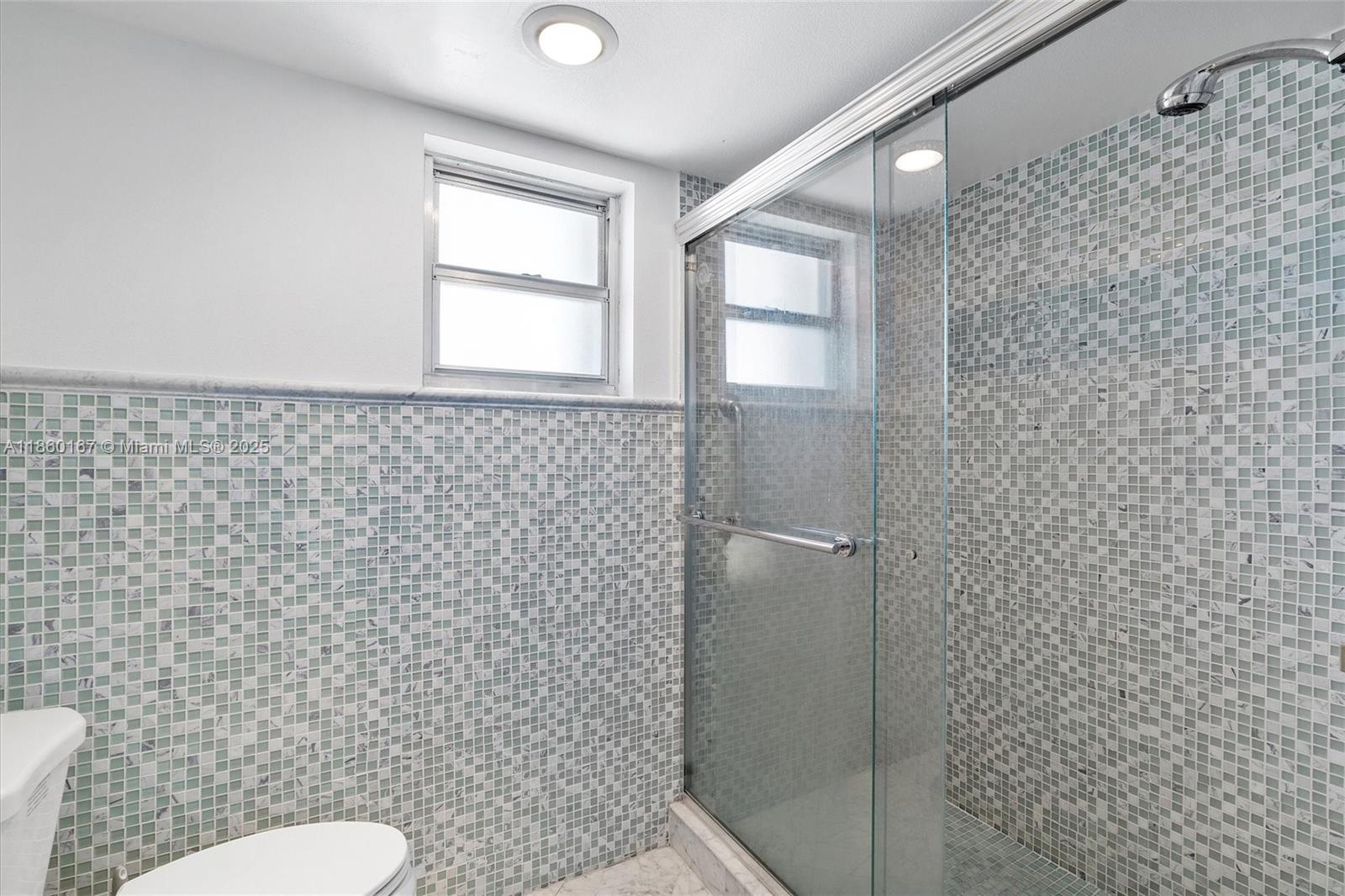 QUADOMAIN TOWER I AND IV - Residential